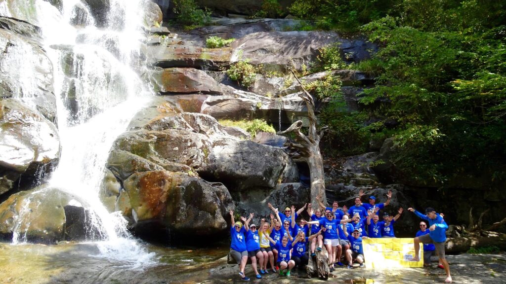large group at Ramsey Cascades